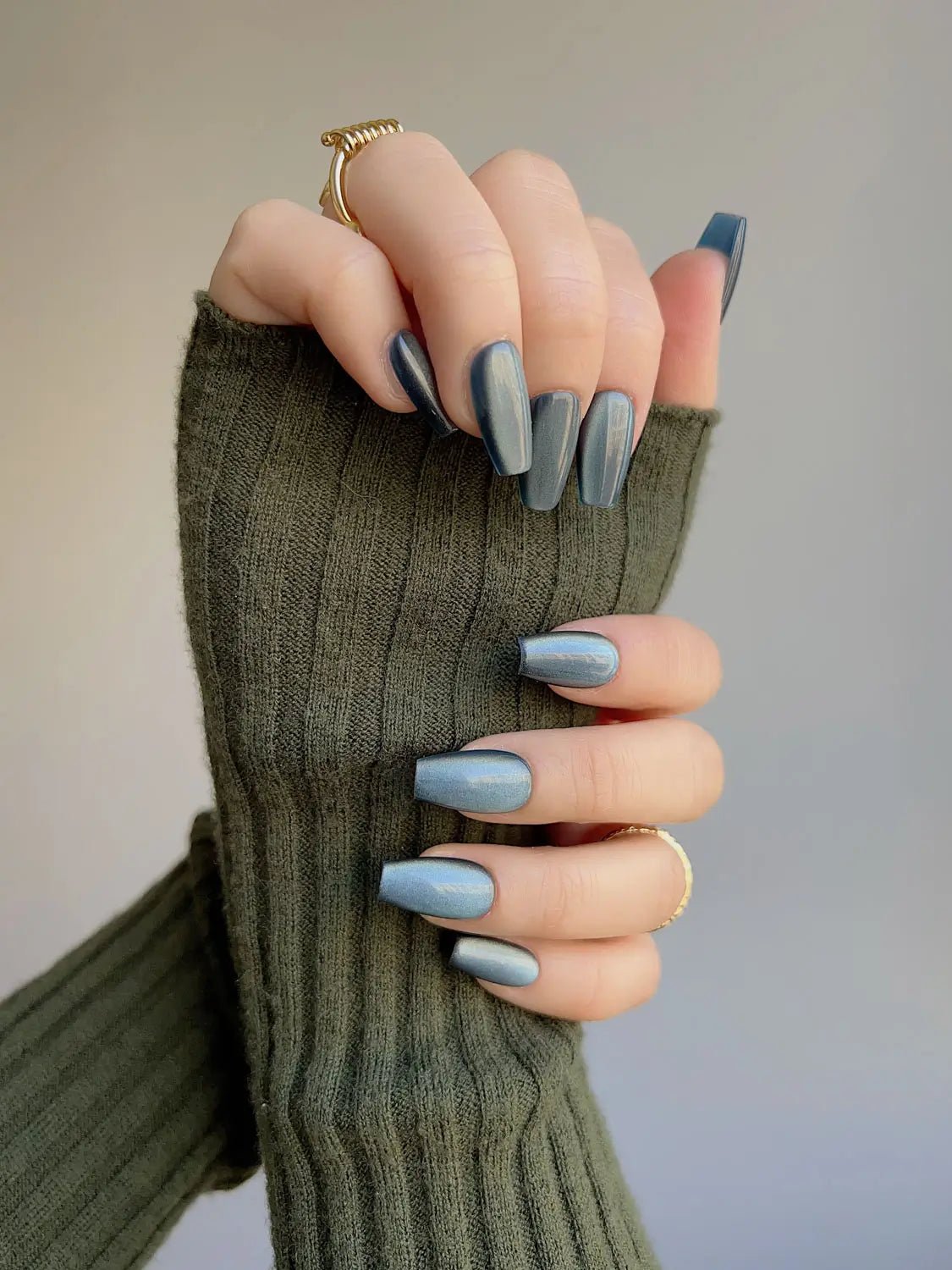 Grayish Blue Cat - eye - Joyeenails - CE036 - L / Short Coffin