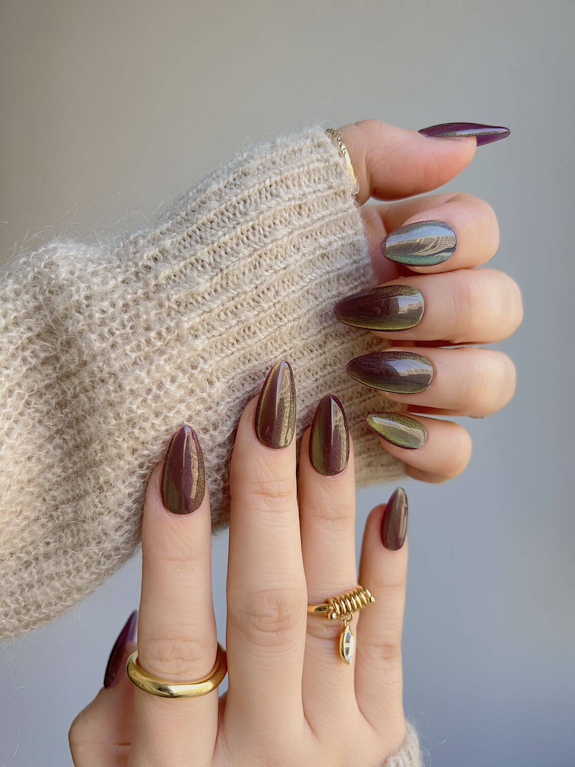 Brown-Cat-eye-nails-GlowGrape-Short-Almond-Nails