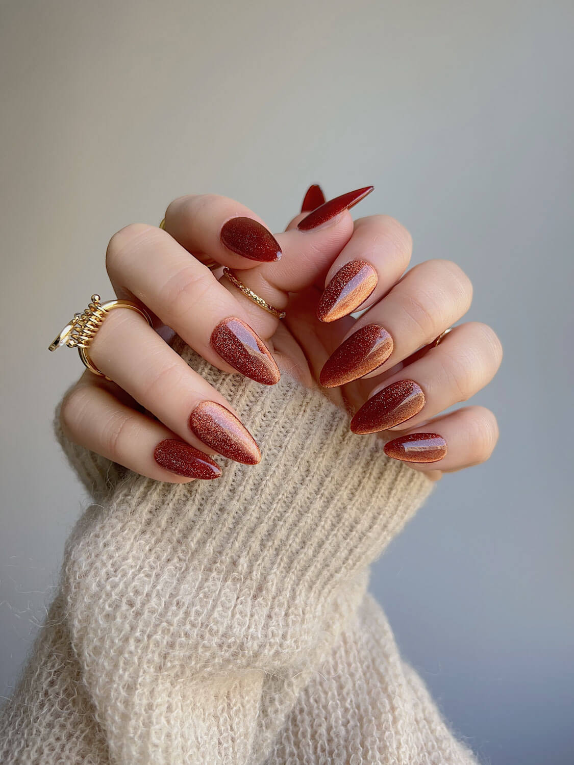 Brownish Red Cat - eye - Joyeenails - CE038 - L / Short Almond