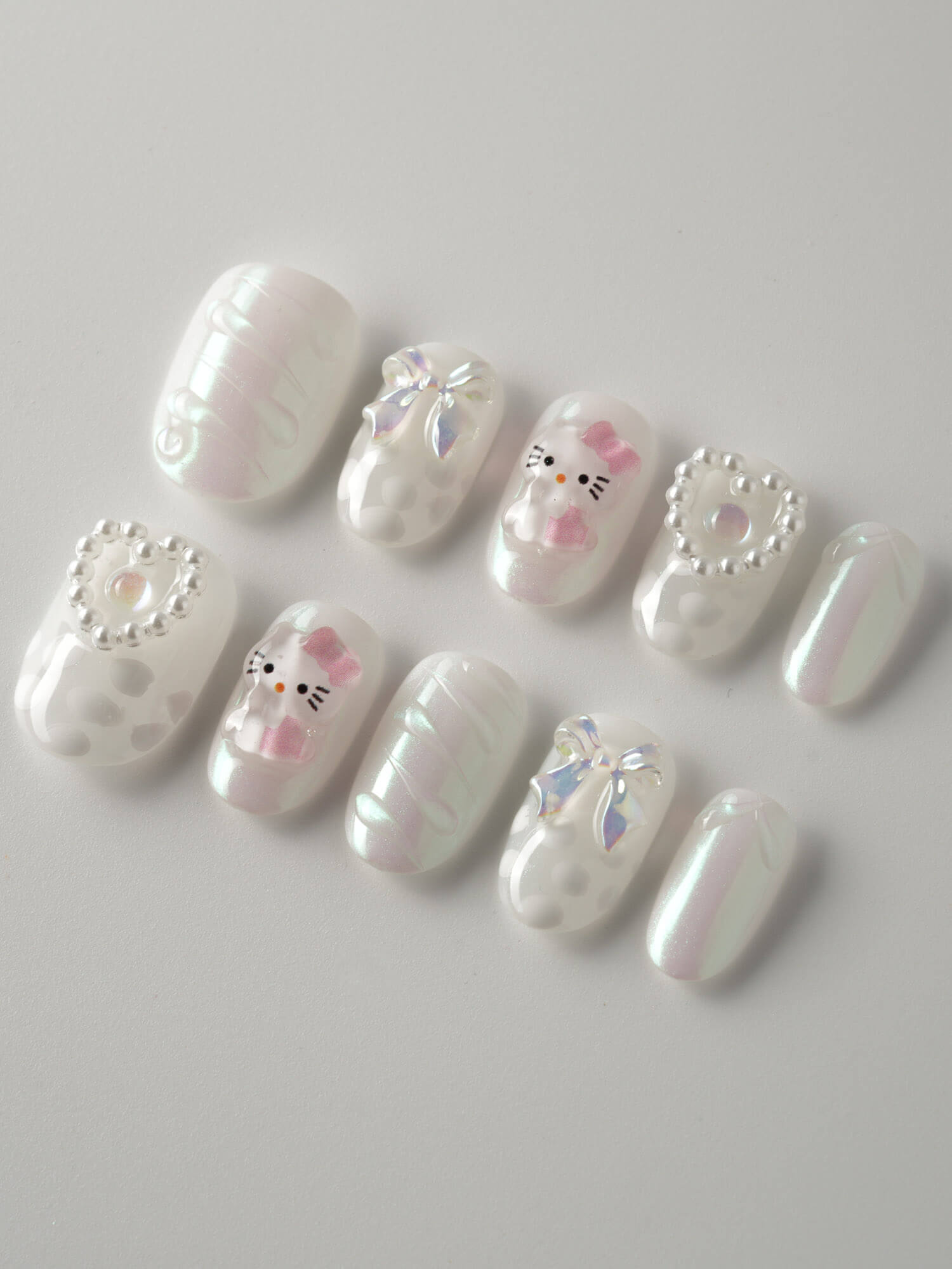 Bubbly White Kitty - Joyeenails - AN056 - XS / Short Oval