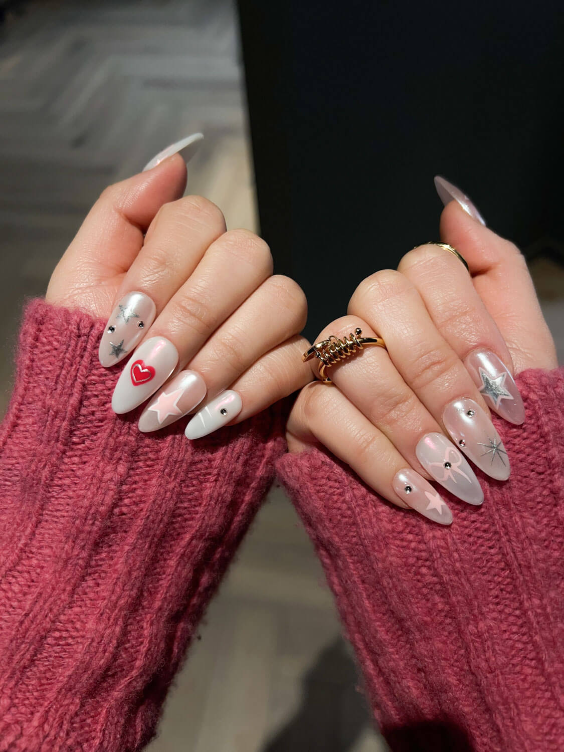 pink-medium-almond-nails