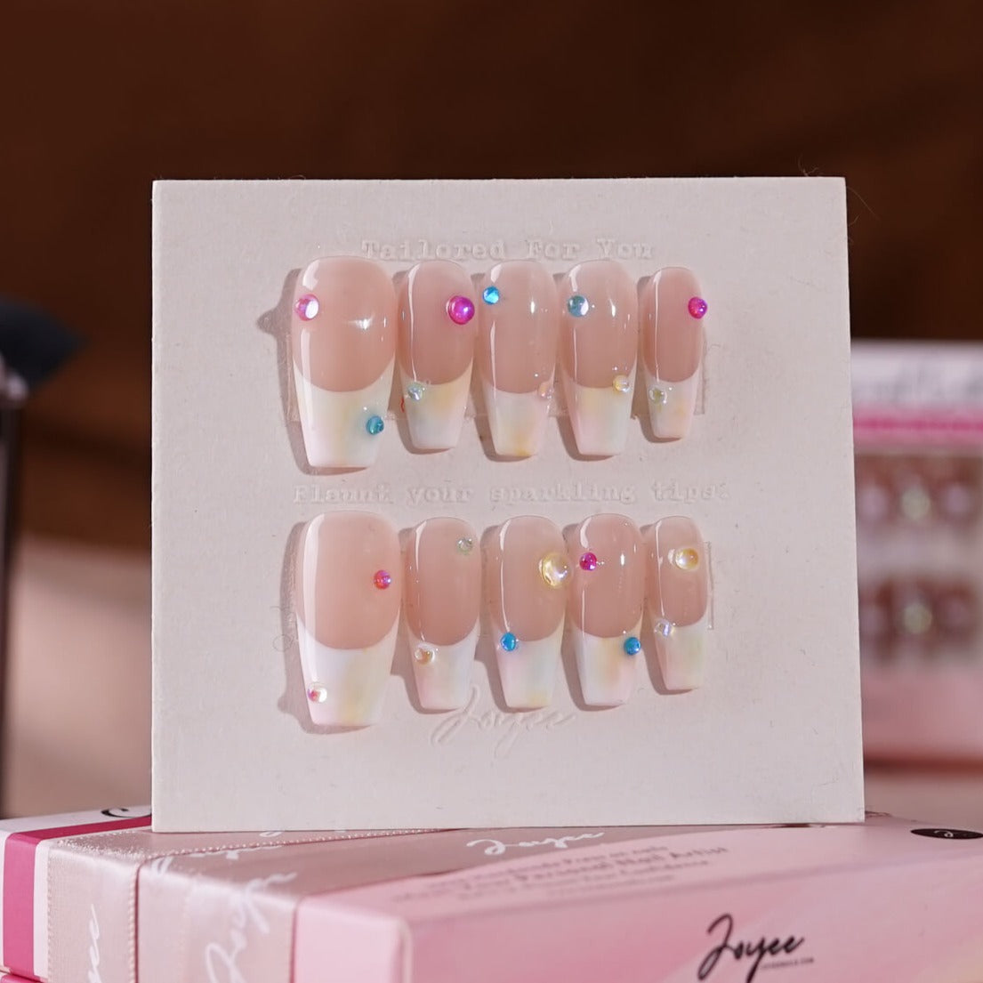 French-tip-Medium-coffin-nails