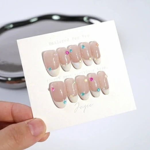 French-tip-Medium-oval-nails