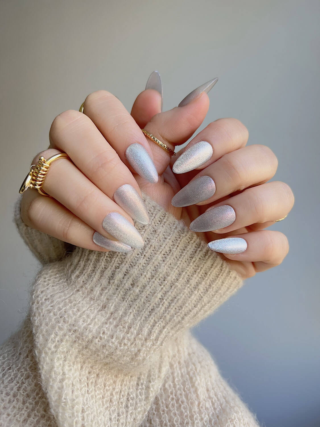 White cat hot sale nails