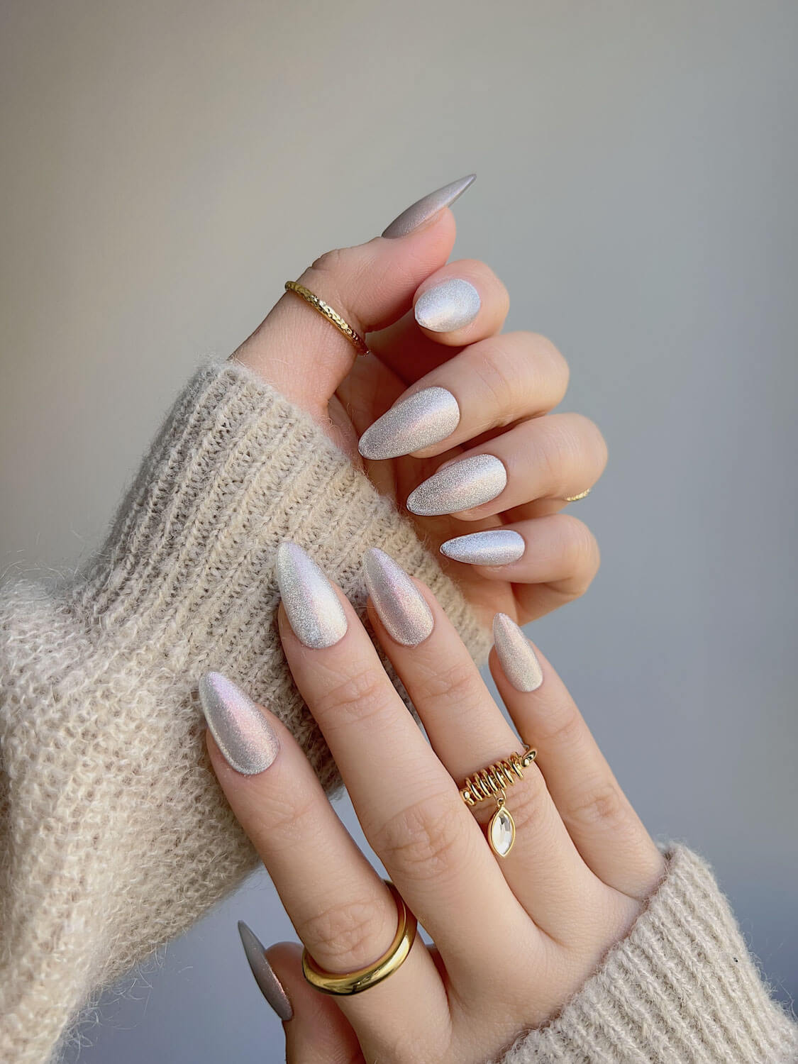 White cat hot sale nails