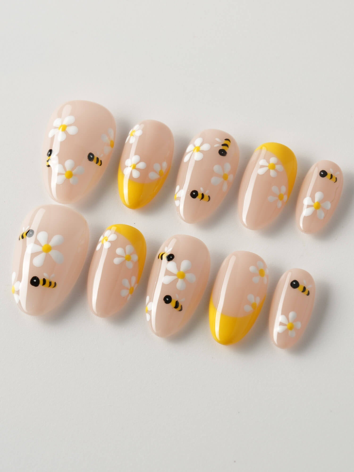 BeeBeeBuzz - Stella G (Co - Creator) 🏅 - Y - Joyeenails - SA054 - XS / Extra Short Almond