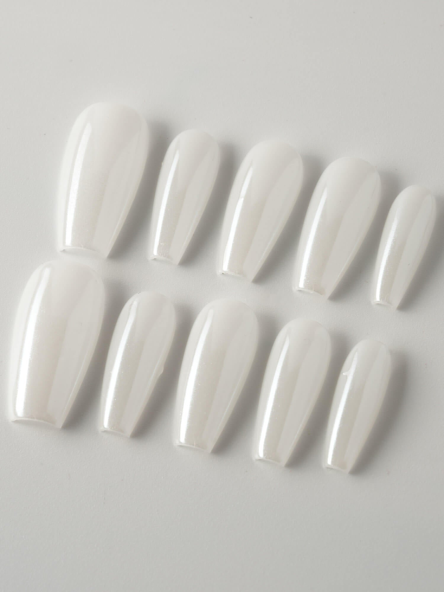 Clean Pearl - Joyeenails - CH001 - XS / Medium Coffin