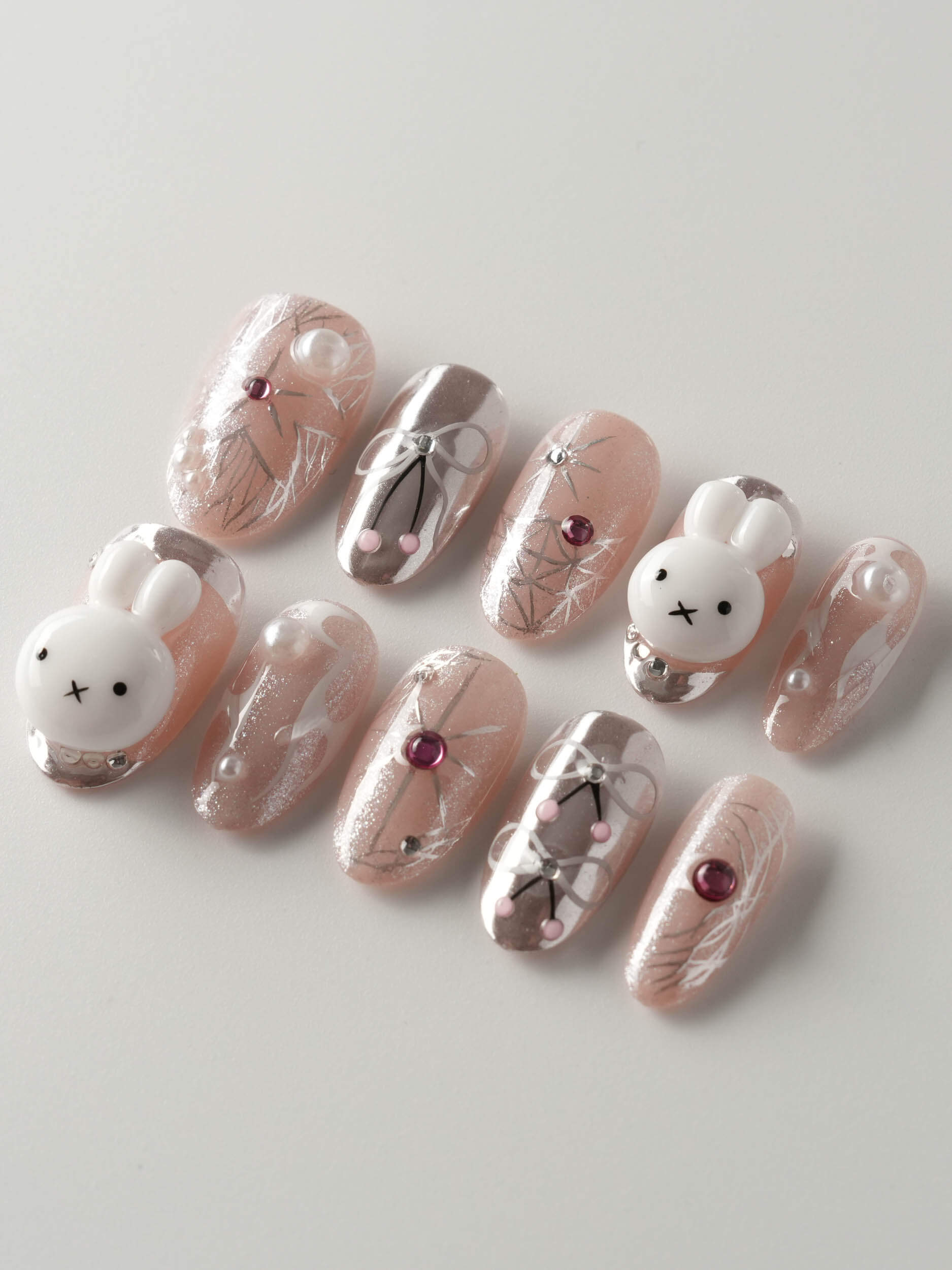 Miffy YOLO - Riley C (Co - Creator) 🔮 - Joyeenails - AN061 - XS / Medium Oval