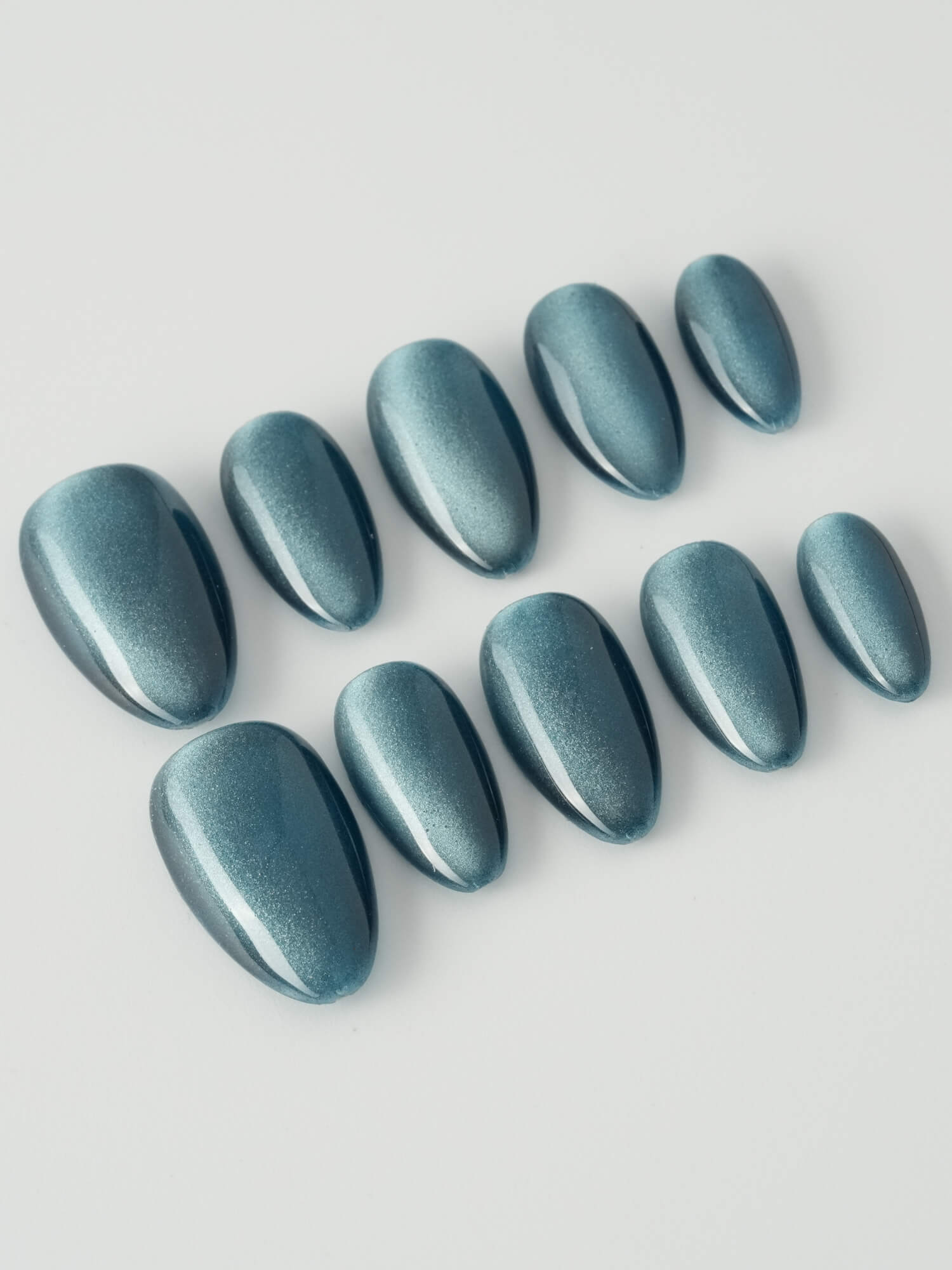 Grayish Blue Cat - eye - Joyeenails - CE036 - XS / Extra Short Almond