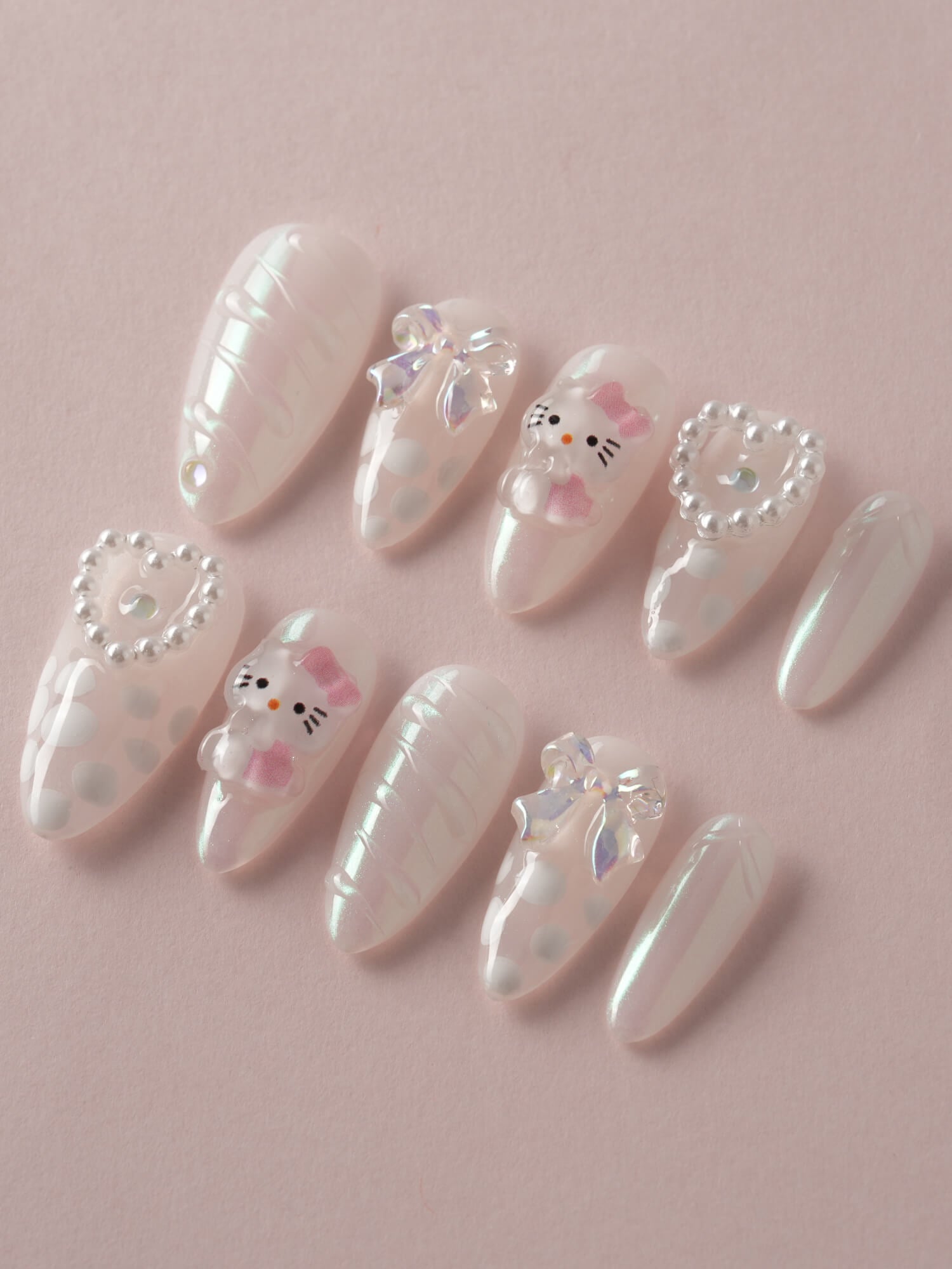 Bubbly White Kitty - Joyeenails - AN056 - XS / Medium Almond