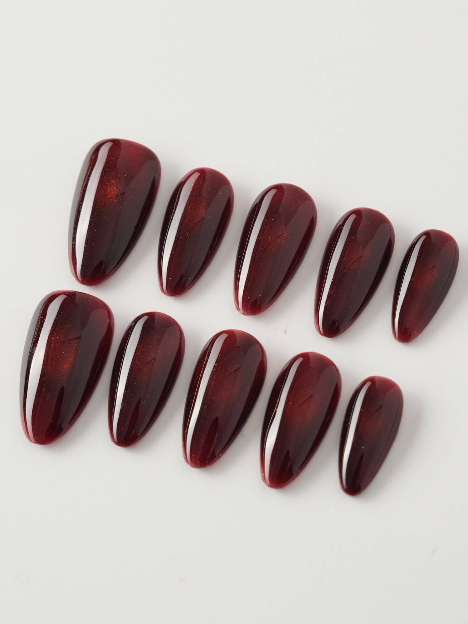 Deep Red Cat - eye - Joyeenails - CE031 - XS / Short Almond