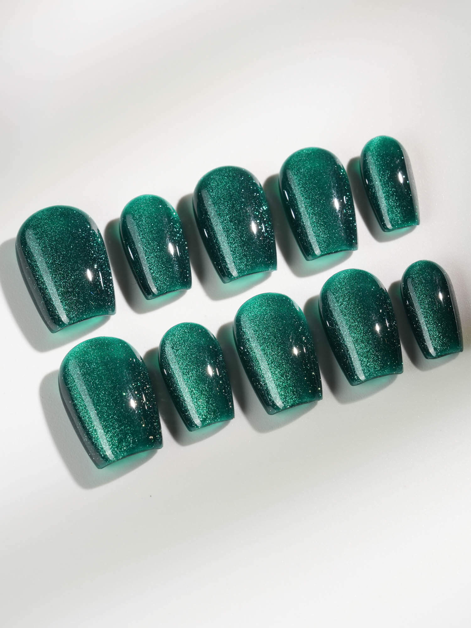 Emerald Green Cat - eye - Joyeenails - CE013 - XS / Extra Short Coffin